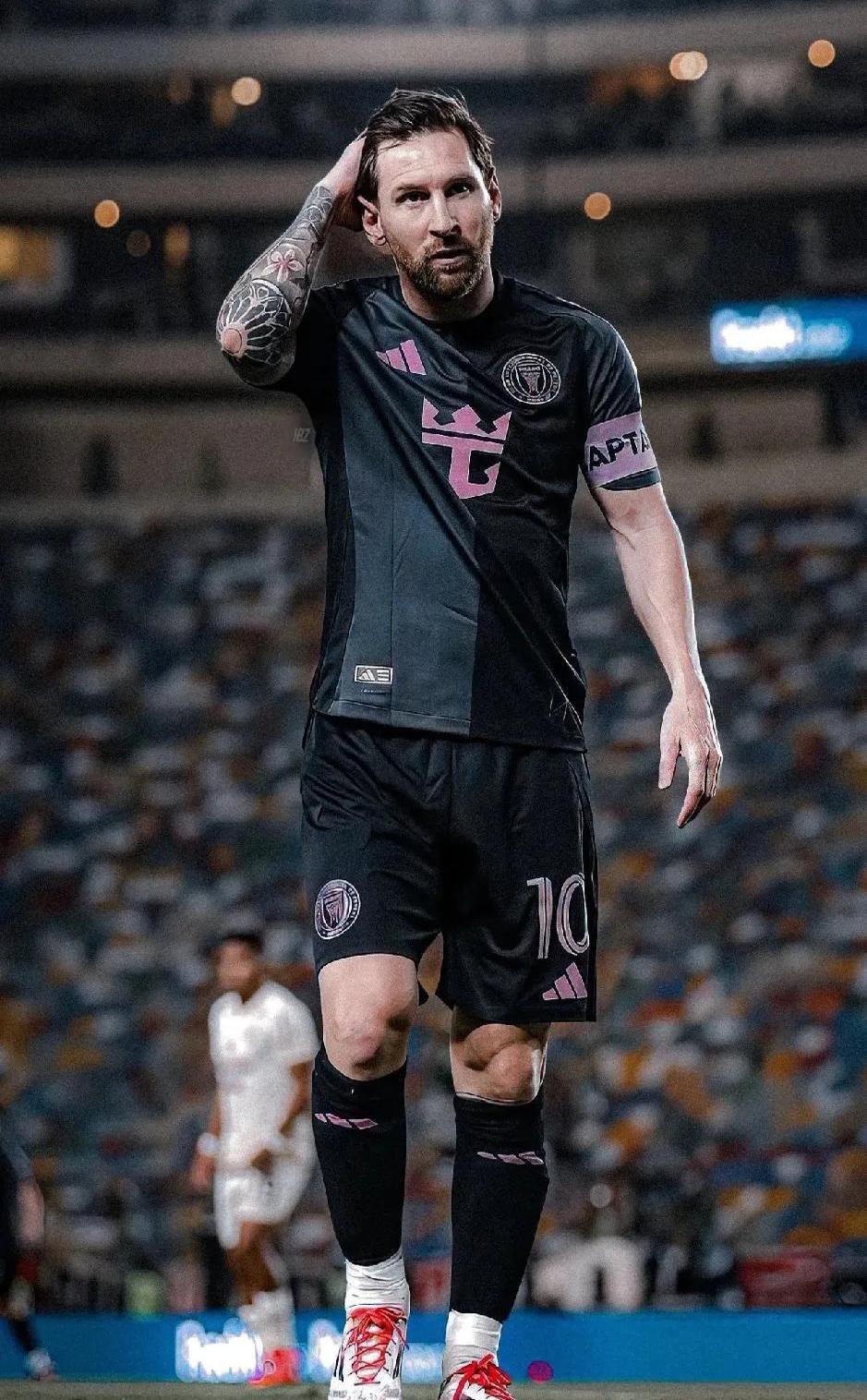 体育游戏-尤文图斯观众热烈欢呼！，梅西迎来五赛季出色发挥气势如虹延续-体育游戏